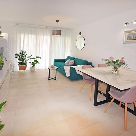 Family Apartment Noel - Omiš Exteriör bild